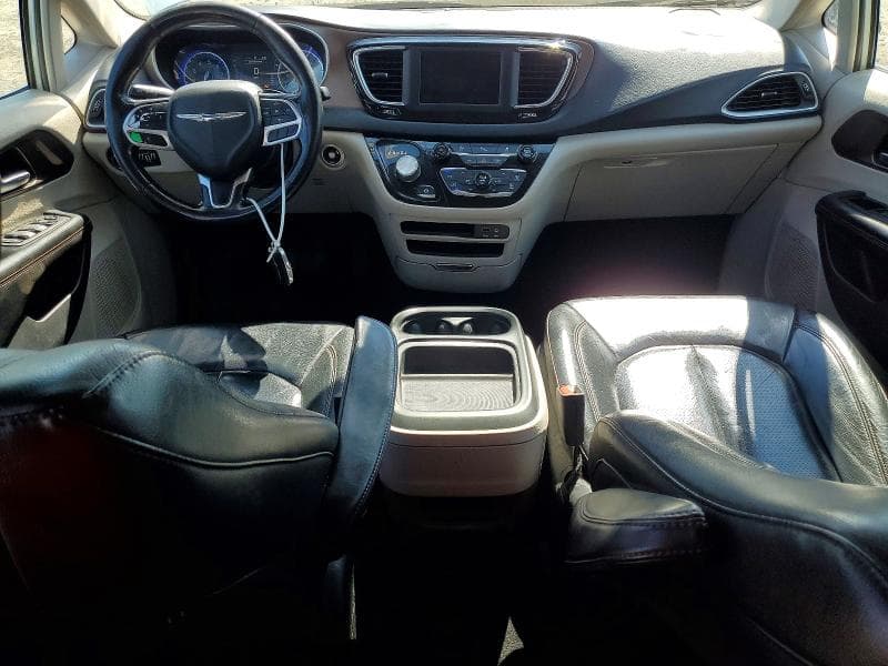 2019 CHRYSLER PACIFICA 8