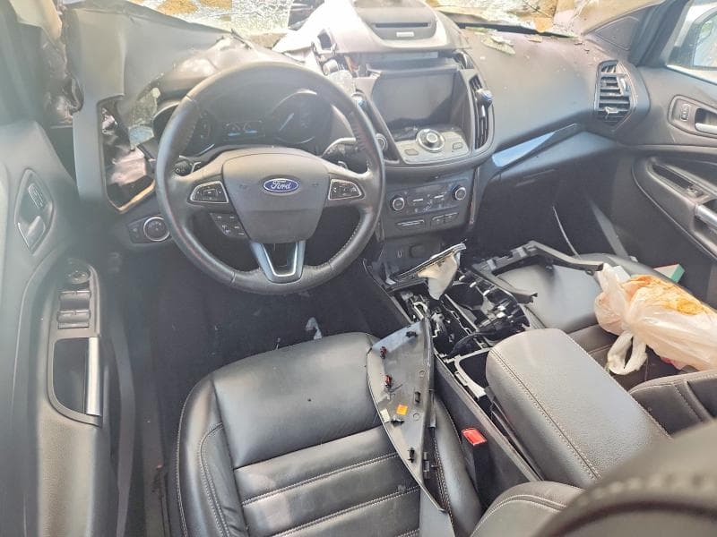 2017 FORD ESCAPE TITANIUM 8