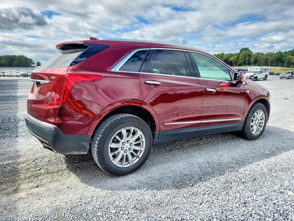 2017 CADILLAC XT5 3