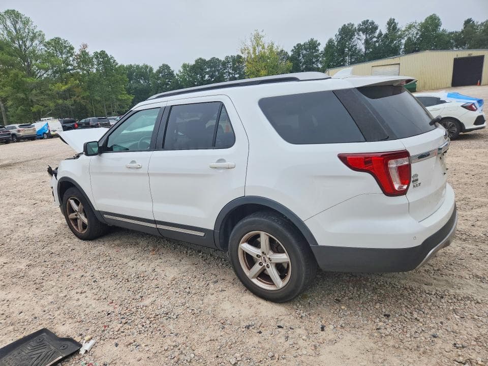 2017 FORD EXPLORER XLT 2