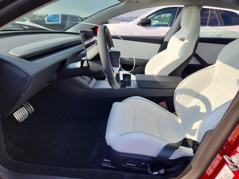 2026 TESLA MODEL 3 7