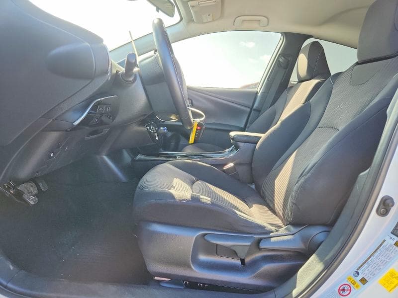 2021 TOYOTA PRIUS PRIME LE 7