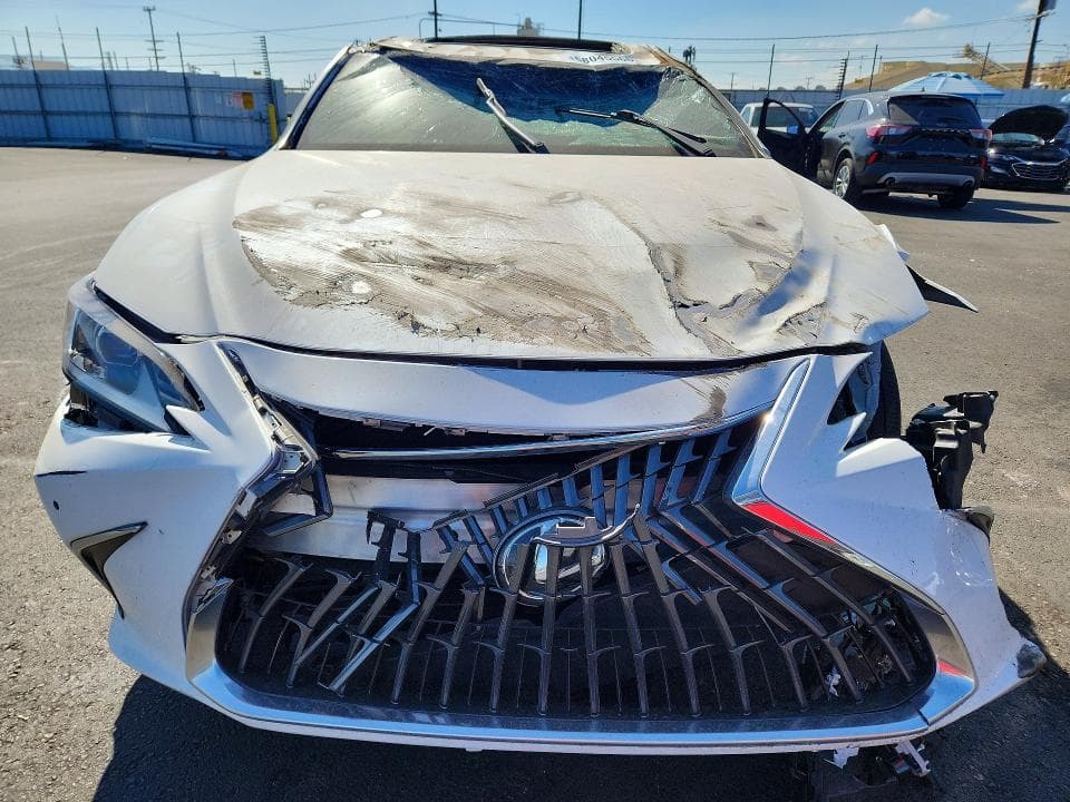 2023 LEXUS ES 300H BASE 5