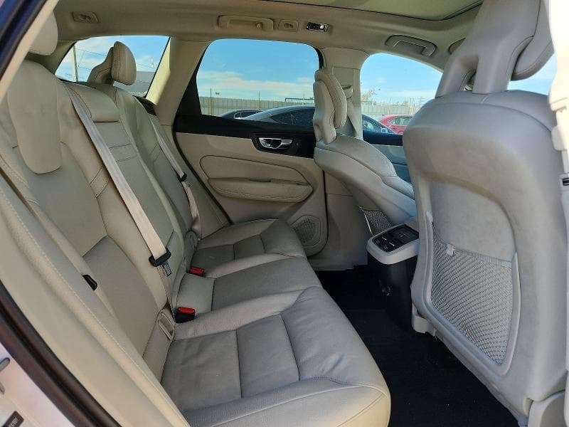 2018 VOLVO XC60 T6 11
