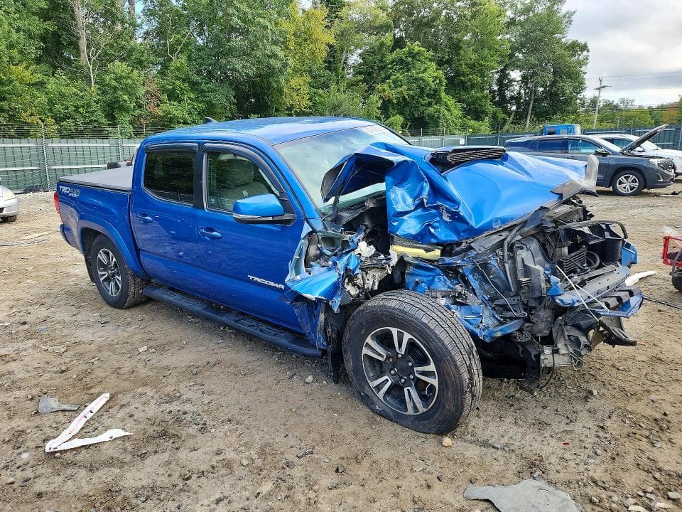 2017 TOYOTA TACOMA TRD SPORT 4
