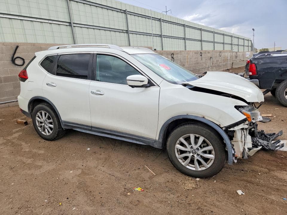 2017 NISSAN ROGUE SV 4