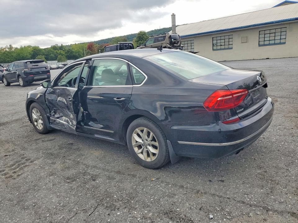 2017 VOLKSWAGEN PASSAT S 2