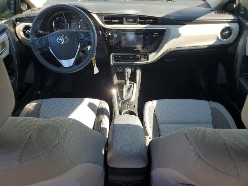 2017 TOYOTA COROLLA LE 8