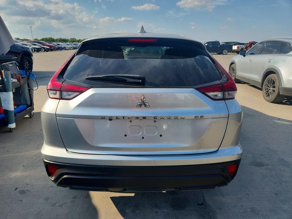 2022 MITSUBISHI ECLIPSE CROSS ES 6