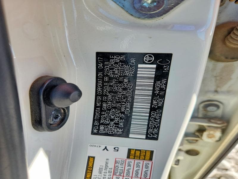 2017 TOYOTA PRIUS THREE 12