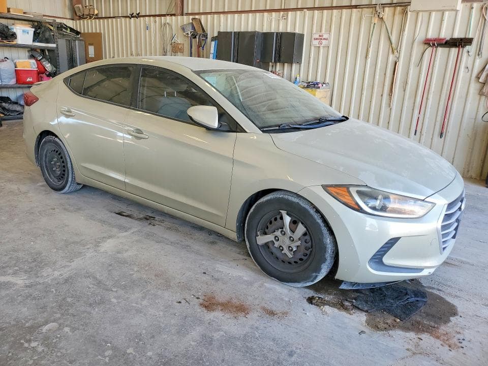 2017 HYUNDAI ELANTRA SE 4
