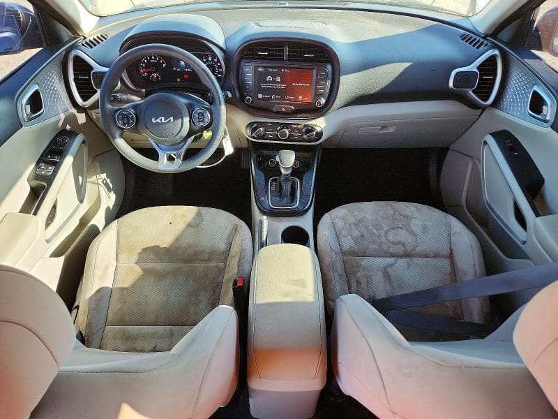 2022 KIA SOUL LX 8