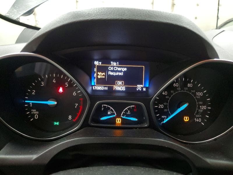 2017 FORD ESCAPE SE 9