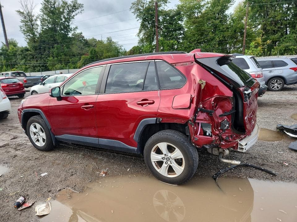 2019 TOYOTA RAV4 XLE 2