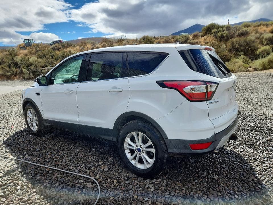 2017 FORD ESCAPE SE 2