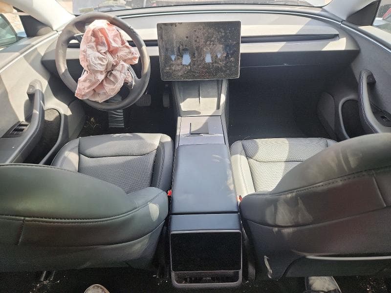 2025 TESLA MODEL 3 8