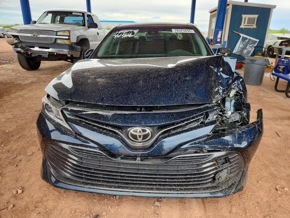 2018 TOYOTA CAMRY LE 5