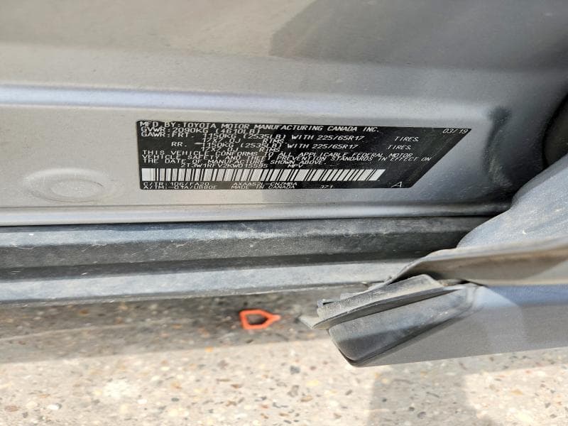 2019 TOYOTA RAV4 XLE 13