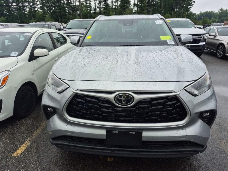 2023 TOYOTA HIGHLANDER XLE 14