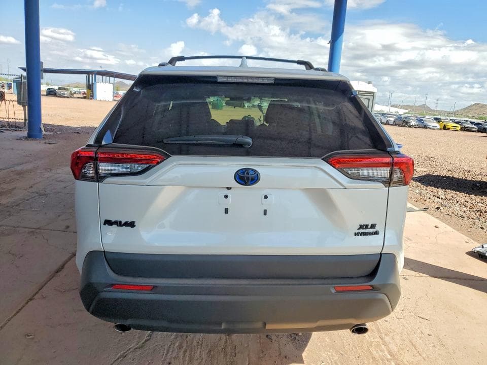 2024 TOYOTA RAV4 XLE PREMIUM 6