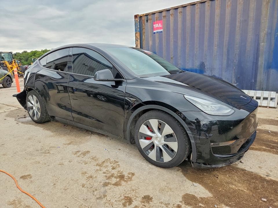 2022 TESLA MODEL Y 4