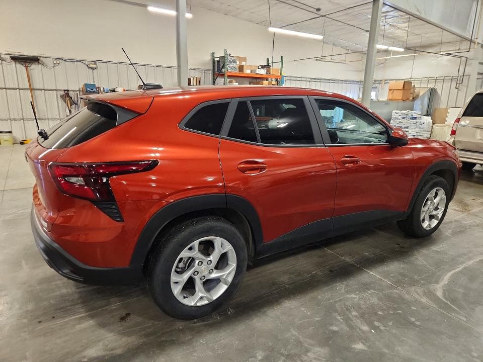 2024 CHEVROLET TRAX LS 3
