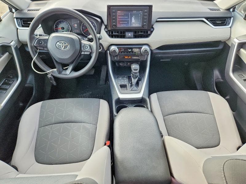 2019 TOYOTA RAV4 XLE 8