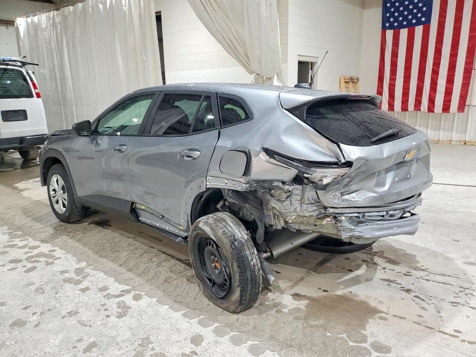 2026 CHEVROLET TRAX LS 2