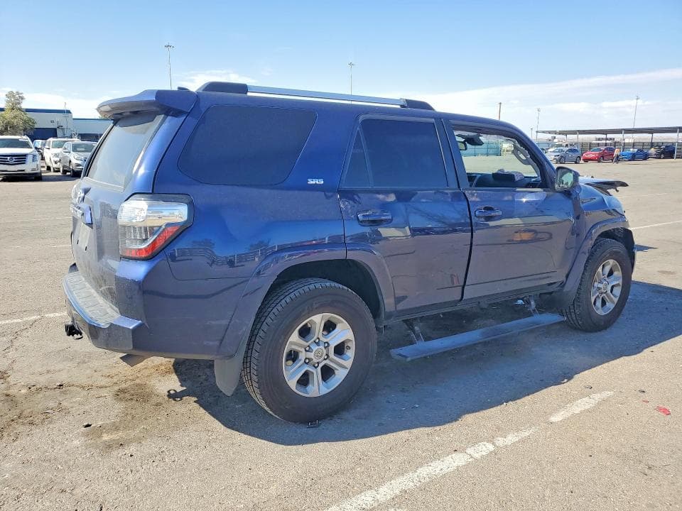 2020 TOYOTA 4RUNNER SR5 3