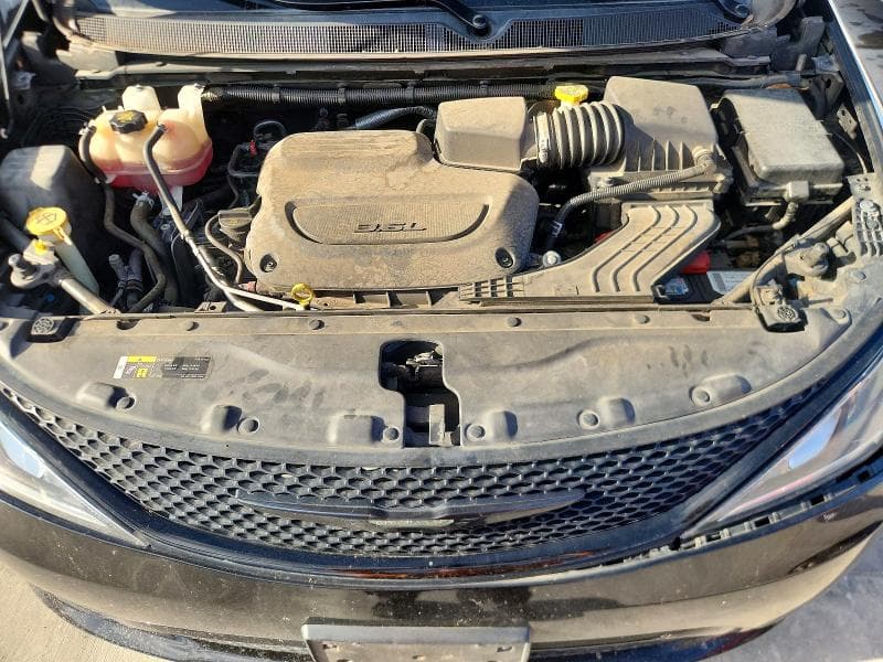 2020 CHRYSLER PACIFICA TOURING 12