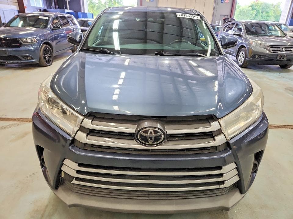 2019 TOYOTA HIGHLANDER LE 5