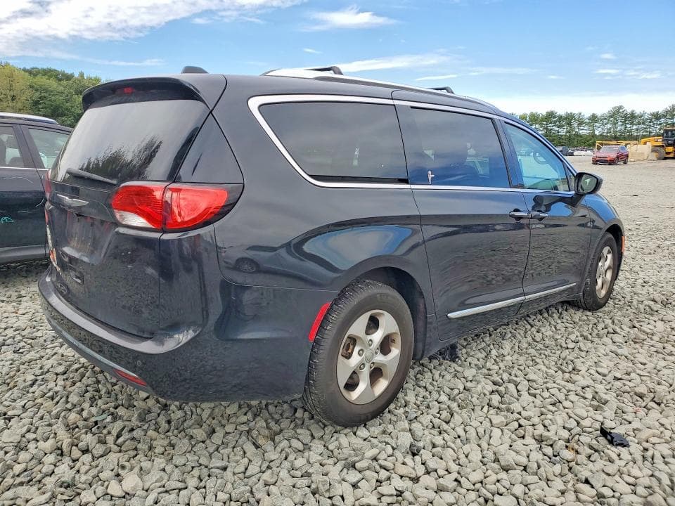 2017 CHRYSLER PACIFICA TOURING L PLUS 3