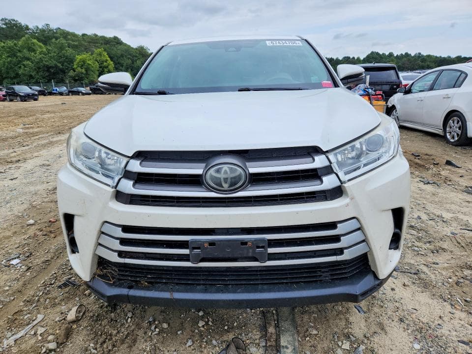 2017 TOYOTA HIGHLANDER LE 5