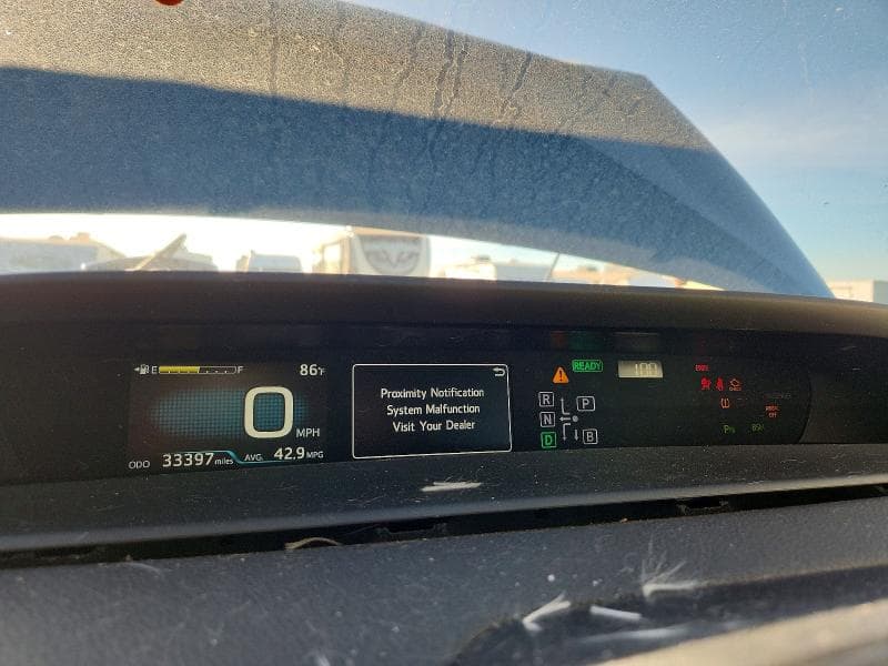2017 TOYOTA PRIUS THREE TOURING 9