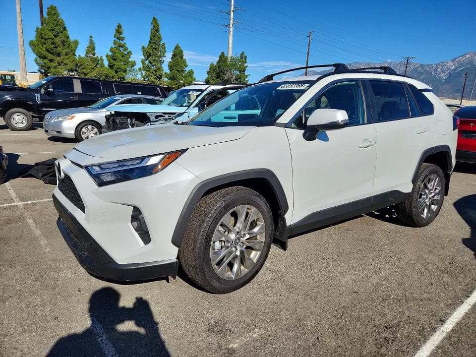 2025 TOYOTA RAV4 XLE PREMIUM