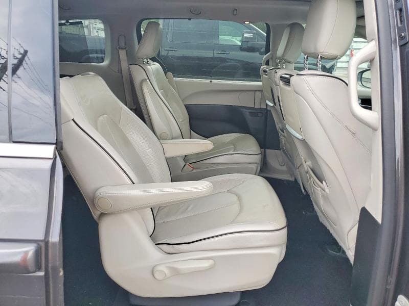 2018 CHRYSLER PACIFICA HYBRID LIMITED 11