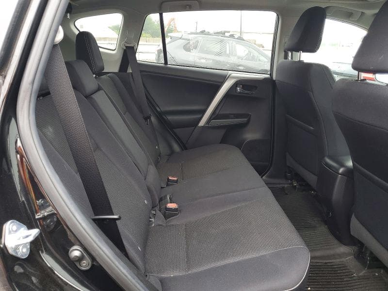 2018 TOYOTA RAV4 XLE 11