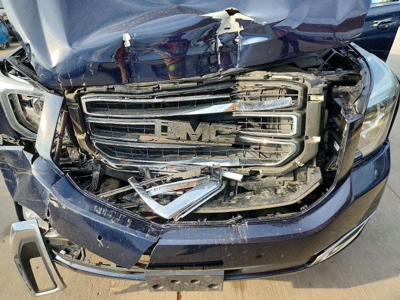 2020 GMC YUKON SLT 12