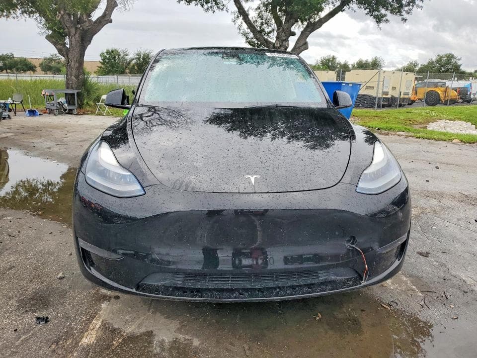2023 TESLA MODEL Y 5