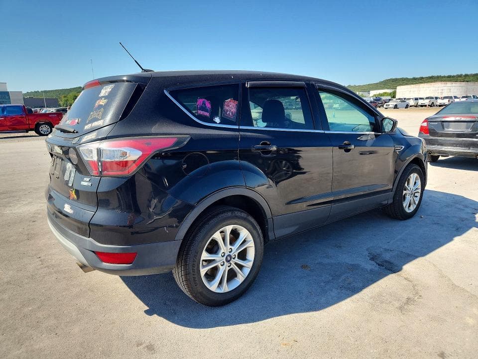 2017 FORD ESCAPE SE 3