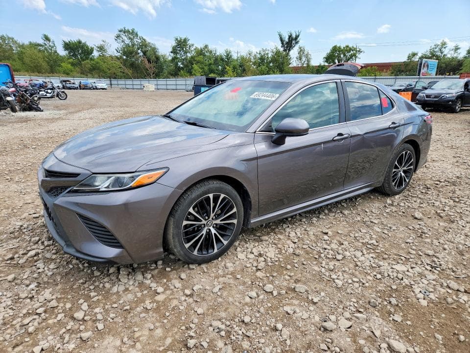 2018 TOYOTA CAMRY SE