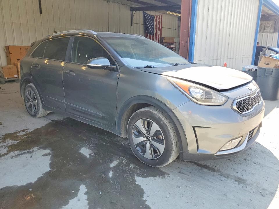 2017 KIA NIRO EX 4