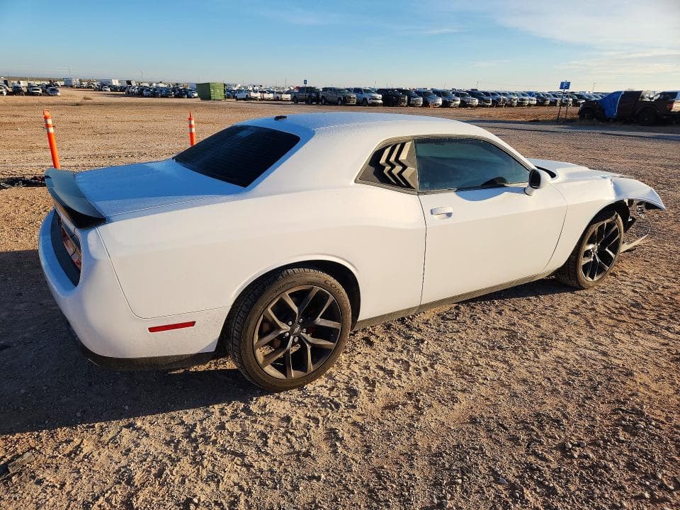 2021 DODGE CHALLENGER SXT 3