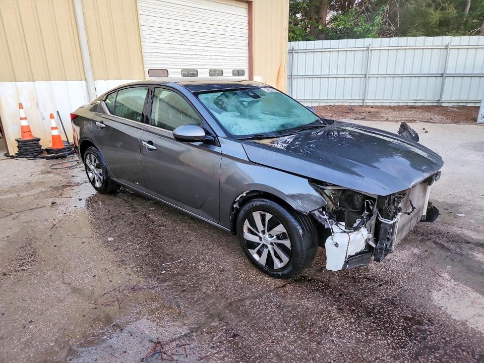 2023 NISSAN ALTIMA S 4