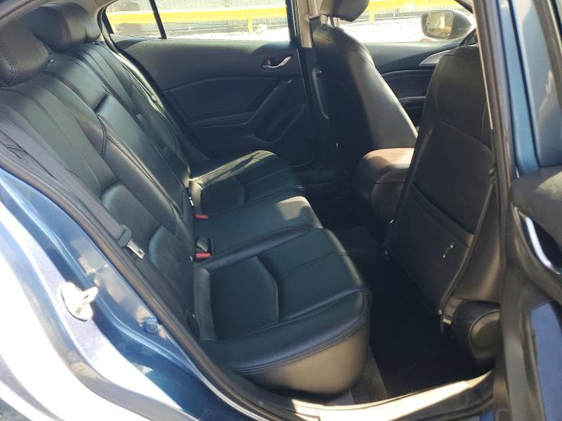 2018 MAZDA 3 TOURING 10