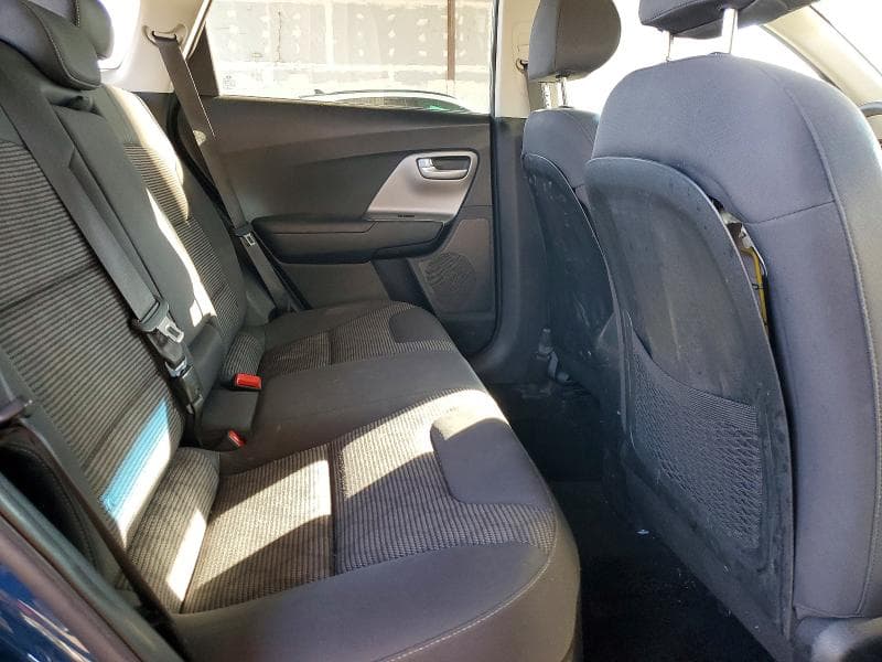 2019 KIA NIRO LX 10