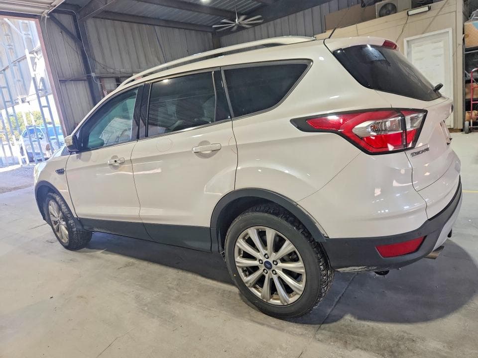 2017 FORD ESCAPE TITANIUM 2