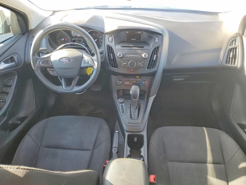 2017 FORD FOCUS SE 8
