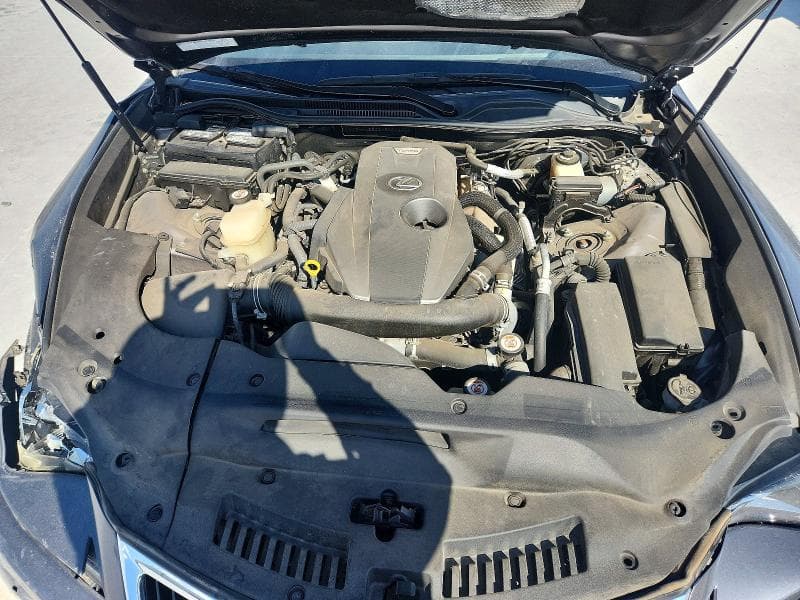 2017 LEXUS RC 200T 11