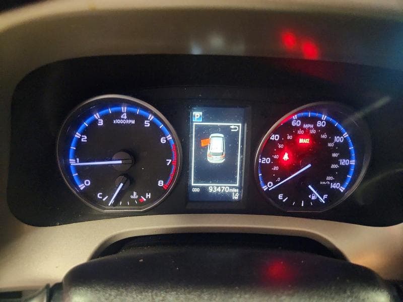 2018 TOYOTA RAV4 LE 9